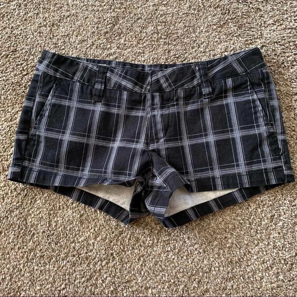 Hurley Black & Gray Plaid Short Shorts, Size 3